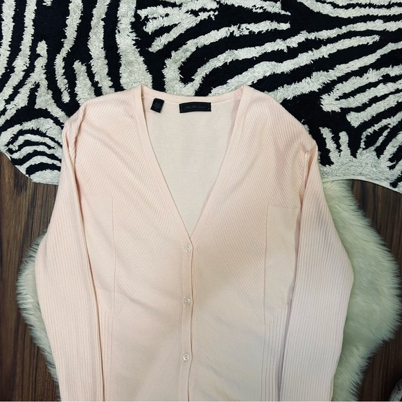 Saks Fifth Avenue Soft Girl Pink Cardigan Sweater Size Large Lots of Stretch - Picture 2 of 6